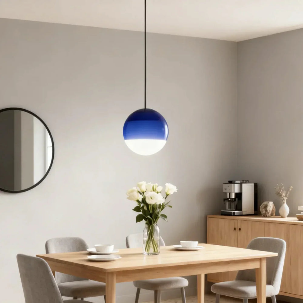 Lampadario a sospensione in vetro colorato a sfera con LED in stile nordico per sala pranzo