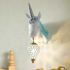 Applique unicorno azzurro con luce in cristallo per la cameretta del bambino