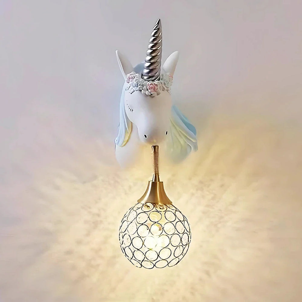 Applique unicorno azzurro con luce in cristallo per la cameretta del bambino