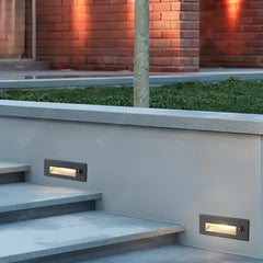 Segnapasso LED da incasso rettangolare per scale esterne con sensore di movimento