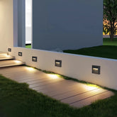 Segnapasso LED da parete per esterni dal design minimalista con finitura sabbiata