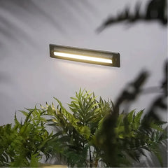 Segnapasso da incasso per esterno LED rettangolare nero con luce verso il basso