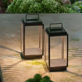Lanterna da pavimento minimal a LED in vetro trasparente per terrazzo