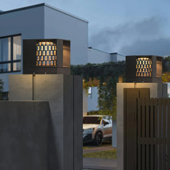 Lampada per pilastro esterno solare LED con effetto griglia decorativo nera