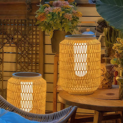 Lanterna da esterno solare LED in rattan naturale forma cilindrica per terrazzo