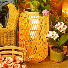 Lanterna da esterno solare LED in rattan naturale forma cilindrica per terrazzo