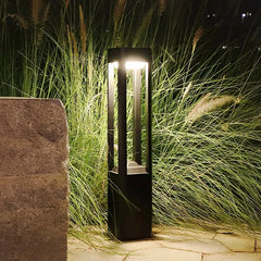 Paletto LED da giardino dal design moderno a profilo geometrico nero