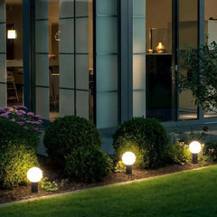 Paletto LED da giardino con diffusore sferico dal design moderno