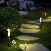 Paletto da giardino LED con sensore di movimento nero minimalista a colonna