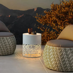Lampada da pavimento per esterno cilindrica a LED dal design moderno