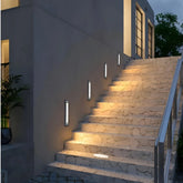 Segnapasso da incasso minimal LED rettangolare finitura grigio opaco