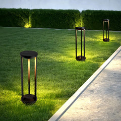 Lampioncino solare LED da giardino design minimal con struttura cilindrica nero opaco