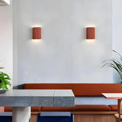 Applique da parete interna di design contemporaneo a mezzo cilindro scanalato per soggiorno