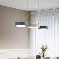 Lampadario a tre luci LED per cucina in stile nordico in metallo con diffusori rotondi dimmerabile