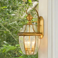 Applique lanterna da esterno classica a tre luci in ottone con vetro trasparente