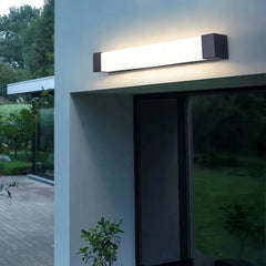 Applique da esterno rettangolare LED dal design minimal per ingresso