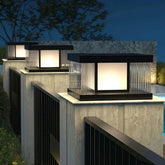 Lampada da pilastro moderna da esterno solare a LED con pannelli scanalati per giardino