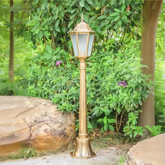 Lampioncino da giardino classico in vetro satinato a forma di lanterna