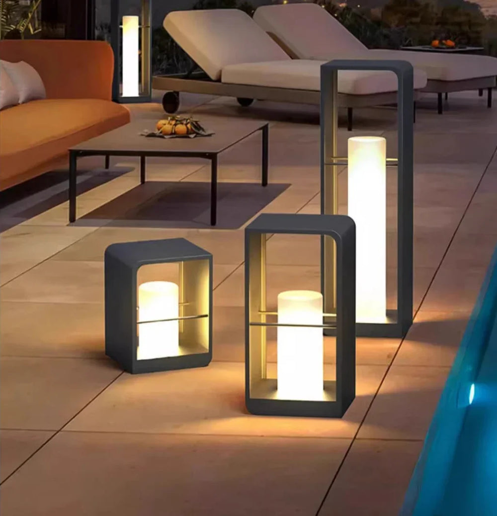 Lampada solare da terrazzo rettangolare moderna in metallo nero con LED