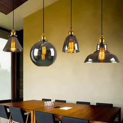 Lampadario a sospensione in vetro e ottone contemporaneo per sala da pranzo