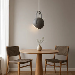 Lampadario a sospensione a sfera orientabile in metallo dal design nordico per la sala da pranzo