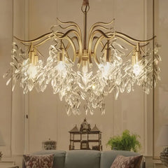 Lampadario moderno con gocce di cristallo e foglie decorative per soggiorno