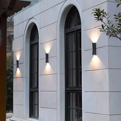 Applique doppio fascio da esterno a LED minimalista a forma di clessidra per balcone