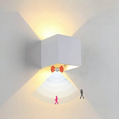 Applique da esterno con sensore di movimento a LED bidirezionale regolabile stile minimal
