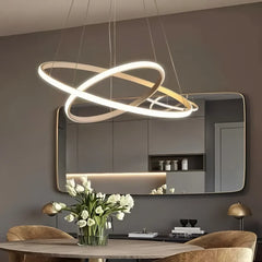 Lampadario ad anelli LED dimmerabile in metallo dal design moderno per soggiorno