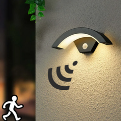 Applique da esterno LED con sensore di movimento nero ad arco in metallo minimalista
