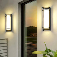 Applique da esterno IP68 a LED con griglia protettiva per ingresso dal design contemporaneo