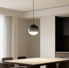 Lampadario a sospensione in vetro colorato a sfera con LED in stile nordico per sala pranzo