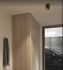 Faretto LED orientabile da soffitto in metallo dal design nordico