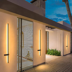 Applique moderna da esterno lineare minimal LED calda in metallo nero
