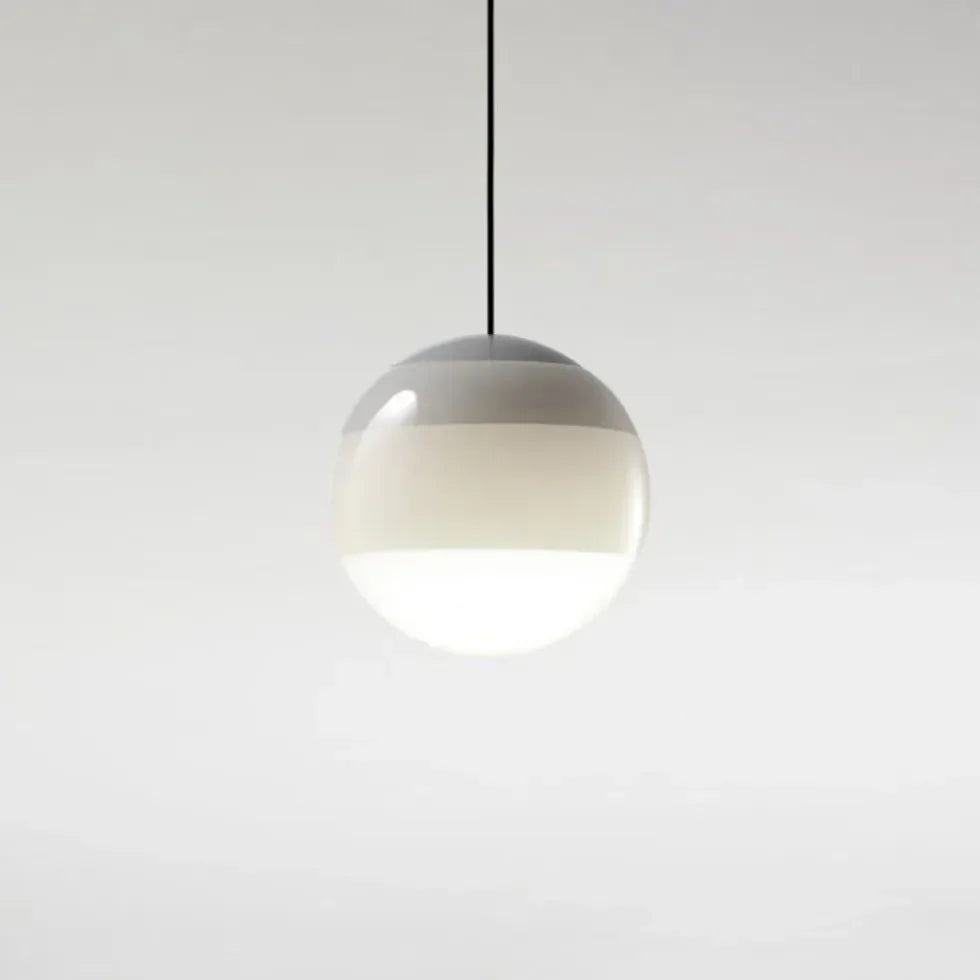 Lampadario a sospensione in vetro colorato a sfera con LED in stile nordico per sala pranzo