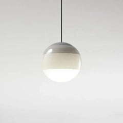 Lampadario a sospensione in vetro colorato a sfera con LED in stile nordico per sala pranzo
