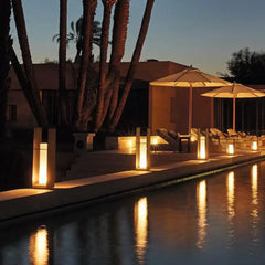 Lampada solare da terrazzo rettangolare moderna in metallo nero con LED