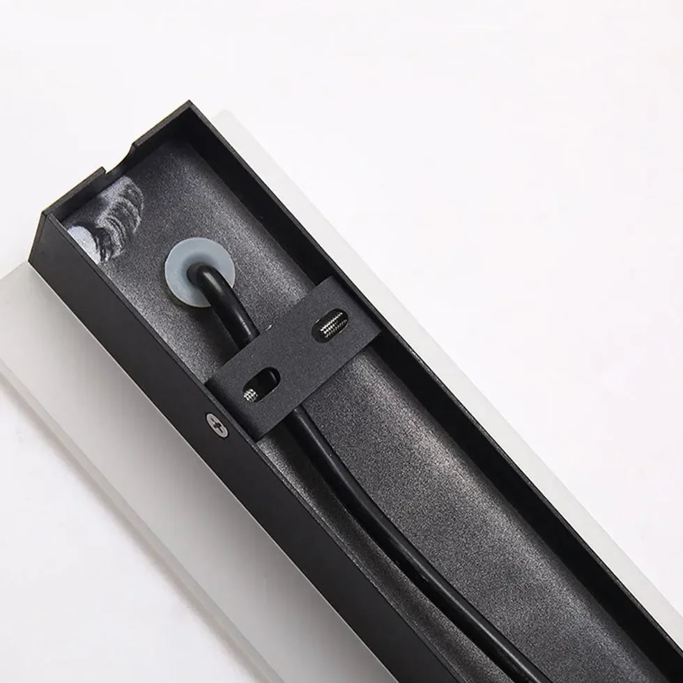 Applique da esterno moderno lineare LED in metallo nero