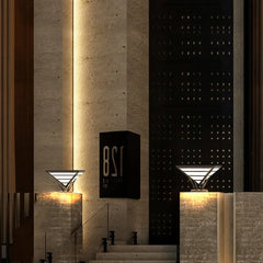 Lampada per pilastri cancello solare LED in metallo nero a cono stile moderno
