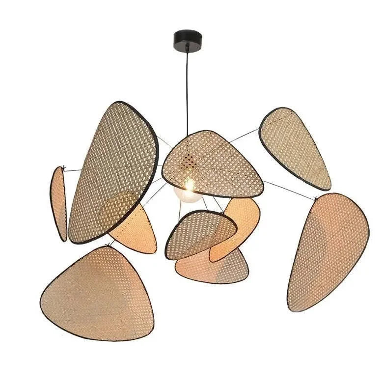 Lampadario in rattan a sospensione in stile naturale con forme organiche per sala pranzo