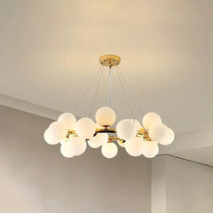Lampadario con sfere di vetro dal design moderno per sala da pranzo