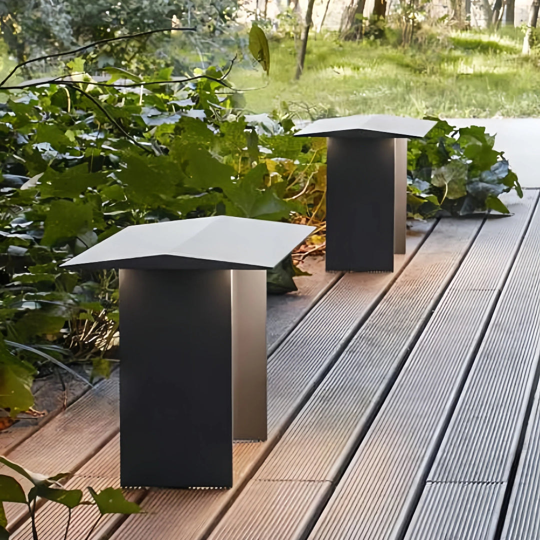 Lampioncino da giardino di design minimalista LED in acciaio inox con finitura satinata