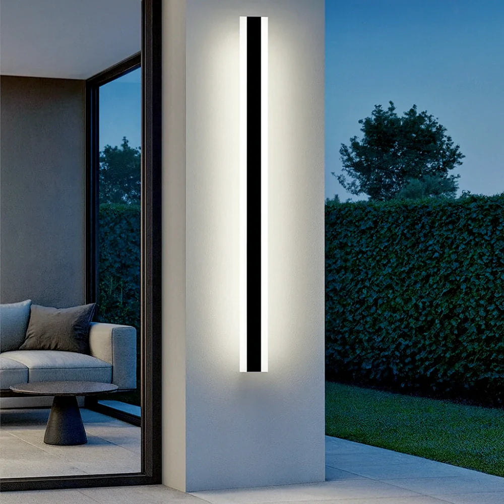 Applique barra da esterno LED con sensore di movimento minimal in metallo nero