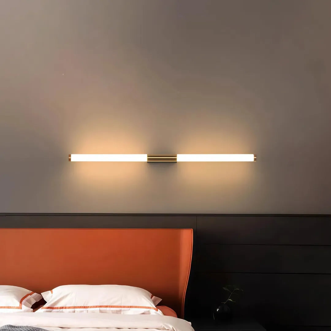 Applique minimal tubolare LED dimmerabile per camera da letto