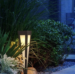 Lampione da esterno giardino moderno LED solare a forma conica