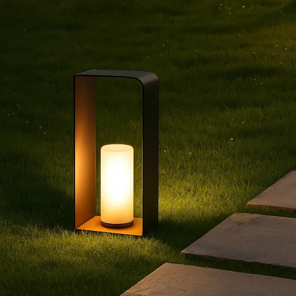 Lampada solare da terrazzo rettangolare moderna in metallo nero con LED