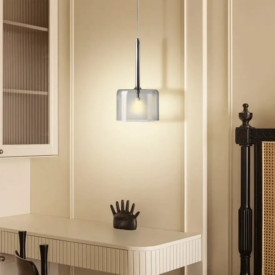 Lampadario a bottiglie in vetro con altezza regolabile da comodino luce calda