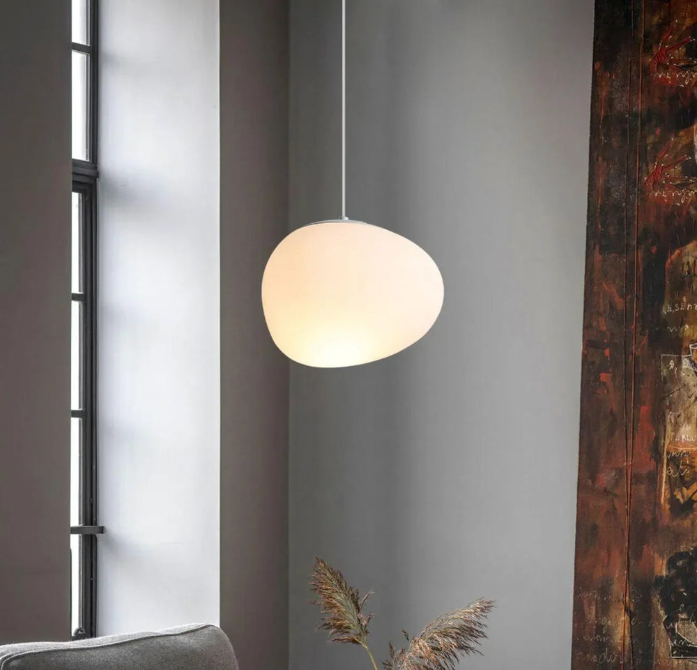 Lampadario a sfere bianche stile nordico per sala da pranzo