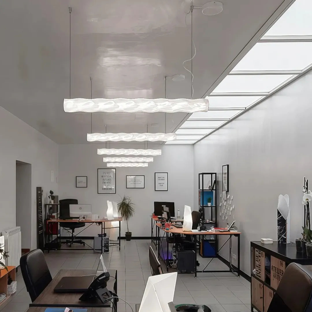 Lampada lineare a sospensione ondulata in vetro LED dimmerabile contemporanea per sala da pranzo