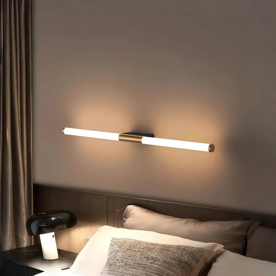 Applique minimal tubolare LED dimmerabile per camera da letto